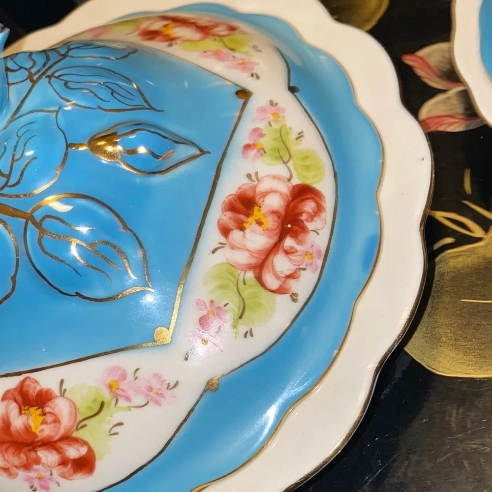 Vintage 1978 Sumer Bank Made In Turkey Set of 2 Covered Bowls Dishes